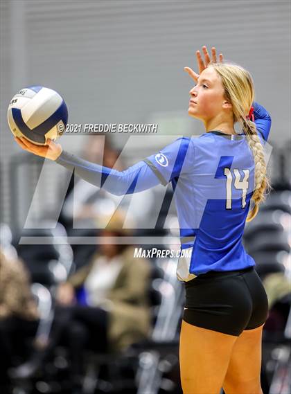 Thumbnail 2 in Bellville vs. Decatur (UIL Volleyball 4A Semi-Finals)  photogallery.