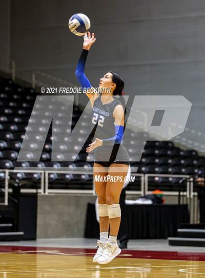 Thumbnail 3 in Bellville vs. Decatur (UIL Volleyball 4A Semi-Finals)  photogallery.