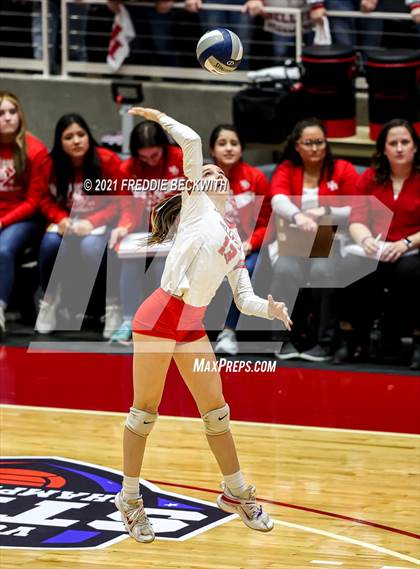 Thumbnail 2 in Bellville vs. Decatur (UIL Volleyball 4A Semi-Finals)  photogallery.