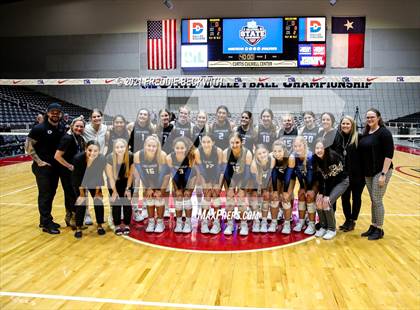 Thumbnail 2 in Bellville vs. Decatur (UIL Volleyball 4A Semi-Finals)  photogallery.