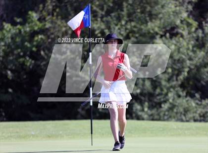 Thumbnail 2 in UIL 2A Golf State Championship photogallery.