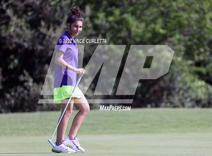 Thumbnail 1 in UIL 2A Golf State Championship photogallery.