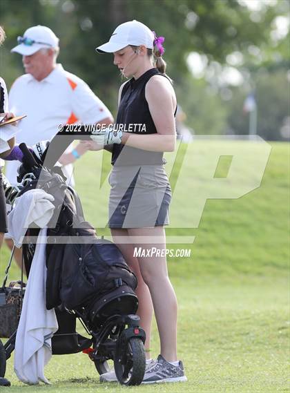 Thumbnail 1 in UIL 2A Golf State Championship photogallery.