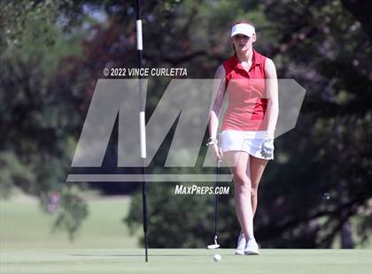 Thumbnail 1 in UIL 2A Golf State Championship photogallery.