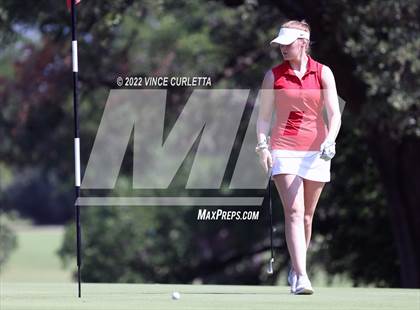 Thumbnail 2 in UIL 2A Golf State Championship photogallery.