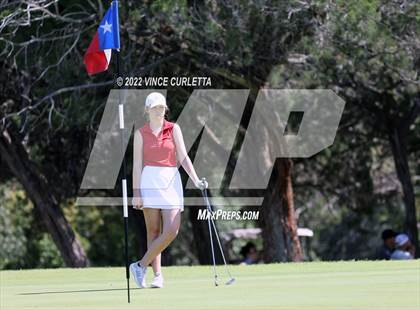 Thumbnail 1 in UIL 2A Golf State Championship photogallery.