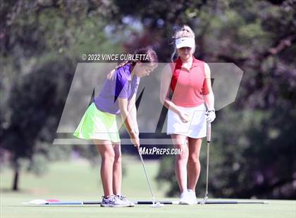 Thumbnail 3 in UIL 2A Golf State Championship photogallery.