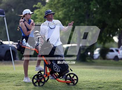 Thumbnail 3 in UIL 2A Golf State Championship photogallery.