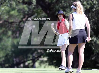 Thumbnail 1 in UIL 2A Golf State Championship photogallery.