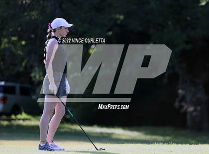 Thumbnail 3 in UIL 2A Golf State Championship photogallery.