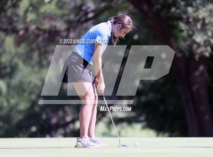 Thumbnail 3 in UIL 2A Golf State Championship photogallery.