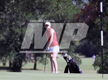 Thumbnail 2 in UIL 2A Golf State Championship photogallery.