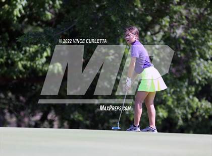Thumbnail 2 in UIL 2A Golf State Championship photogallery.