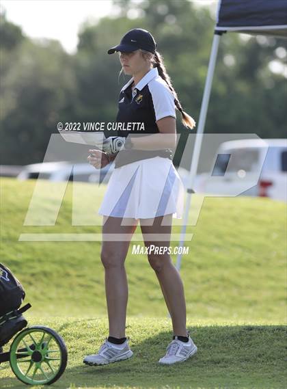 Thumbnail 1 in UIL 2A Golf State Championship photogallery.