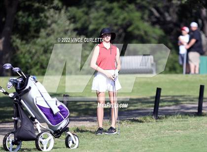 Thumbnail 1 in UIL 2A Golf State Championship photogallery.
