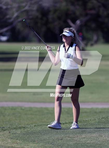 Thumbnail 1 in UIL 2A Golf State Championship photogallery.