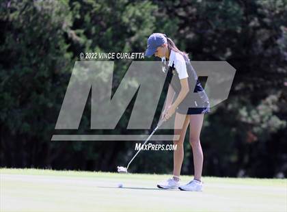 Thumbnail 2 in UIL 2A Golf State Championship photogallery.