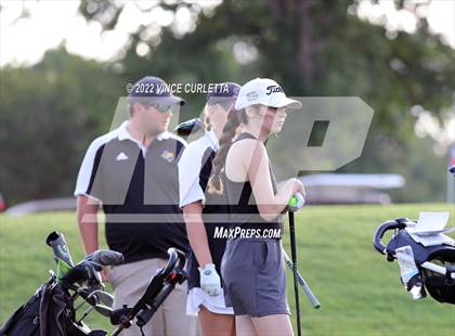 Thumbnail 3 in UIL 2A Golf State Championship photogallery.