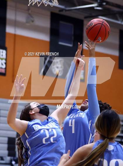 Thumbnail 1 in Pueblo vs. Mesa (Scorpion Shootout Tournament) photogallery.