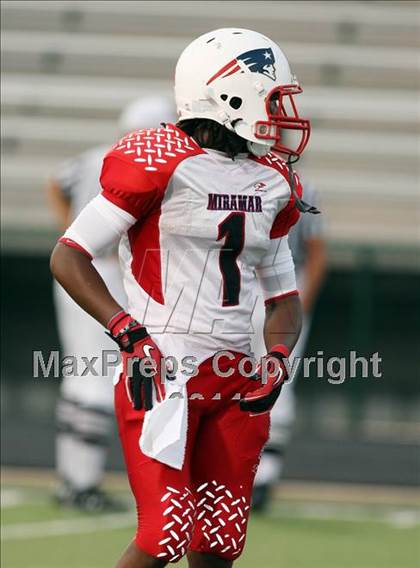 Thumbnail 1 in Miramar @ DeSoto (Texas vs. Florida Football Showcase) photogallery.