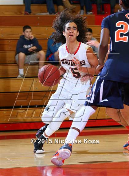 Thumbnail 2 in Chaminade vs. Harvard-Westlake photogallery.