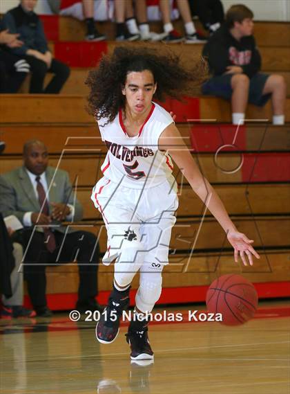 Thumbnail 3 in Chaminade vs. Harvard-Westlake photogallery.