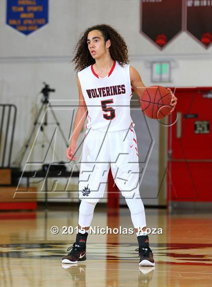 Thumbnail 2 in Chaminade vs. Harvard-Westlake photogallery.