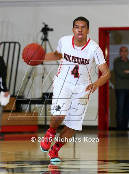 Thumbnail 3 in Chaminade vs. Harvard-Westlake photogallery.