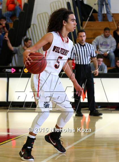 Thumbnail 3 in Chaminade vs. Harvard-Westlake photogallery.