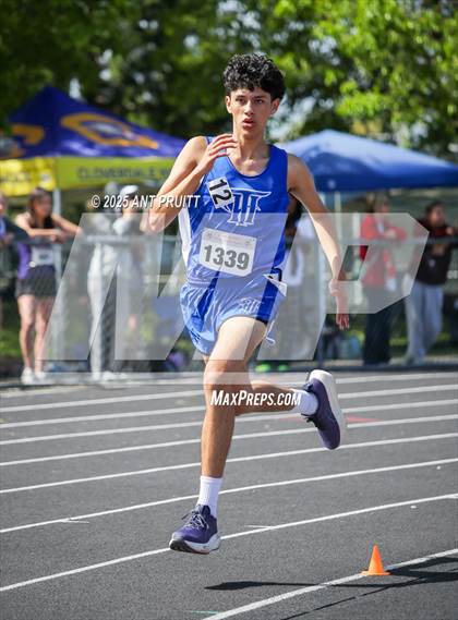 Thumbnail 2 in Bryan Bradley Viking Track Classic (800m) photogallery.
