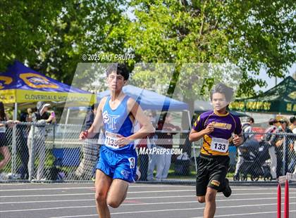 Thumbnail 1 in Bryan Bradley Viking Track Classic (800m) photogallery.