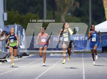 Thumbnail 1 in FHSAA Class 3A Final (200m) photogallery.