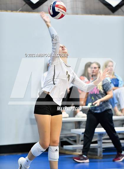 Thumbnail 3 in Episcopal vs St Agnes (Houston Open Tournament) photogallery.