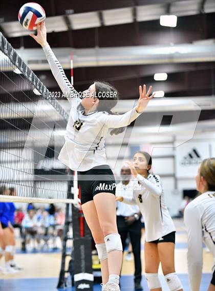 Thumbnail 3 in Episcopal vs St Agnes (Houston Open Tournament) photogallery.
