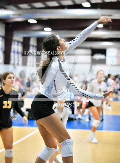 Thumbnail 3 in Episcopal vs St Agnes (Houston Open Tournament) photogallery.