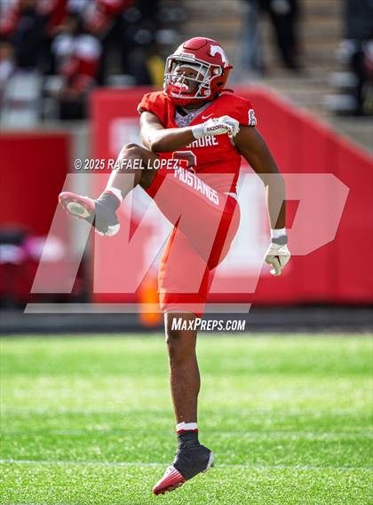 Thumbnail 1 in North Shore vs. Cypress Falls (UIL 6A D1 Football Regional) photogallery.