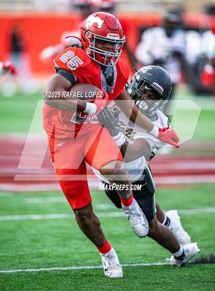 Thumbnail 1 in North Shore vs. Cypress Falls (UIL 6A D1 Football Regional) photogallery.