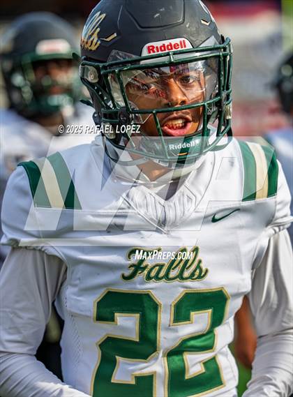 Thumbnail 2 in North Shore vs. Cypress Falls (UIL 6A D1 Football Regional) photogallery.