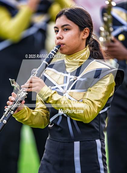 Thumbnail 3 in North Shore vs. Cypress Falls (UIL 6A D1 Football Regional) photogallery.