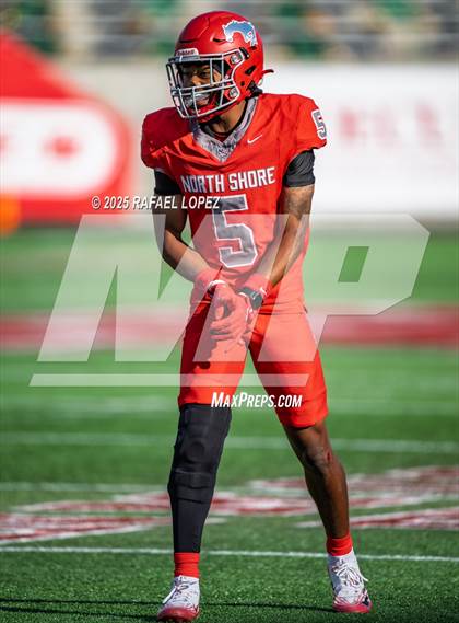 Thumbnail 1 in North Shore vs. Cypress Falls (UIL 6A D1 Football Regional) photogallery.