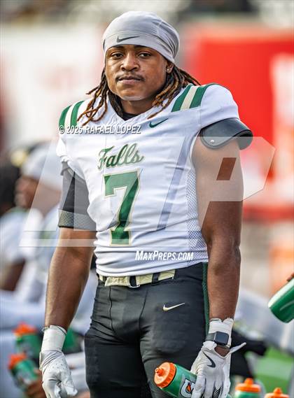 Thumbnail 2 in North Shore vs. Cypress Falls (UIL 6A D1 Football Regional) photogallery.