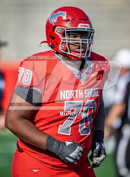 Thumbnail 3 in North Shore vs. Cypress Falls (UIL 6A D1 Football Regional) photogallery.