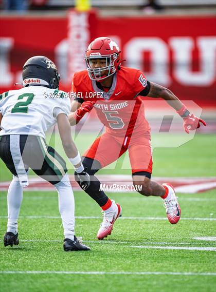 Thumbnail 1 in North Shore vs. Cypress Falls (UIL 6A D1 Football Regional) photogallery.