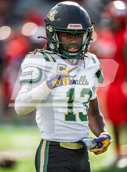 Thumbnail 3 in North Shore vs. Cypress Falls (UIL 6A D1 Football Regional) photogallery.