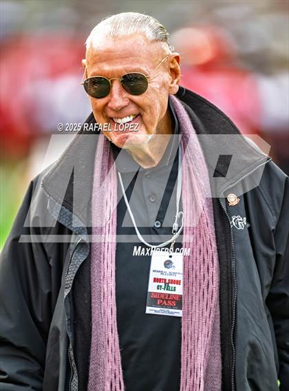 Thumbnail 1 in North Shore vs. Cypress Falls (UIL 6A D1 Football Regional) photogallery.