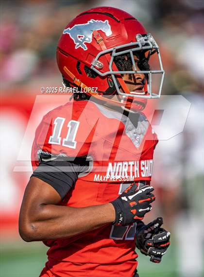 Thumbnail 3 in North Shore vs. Cypress Falls (UIL 6A D1 Football Regional) photogallery.