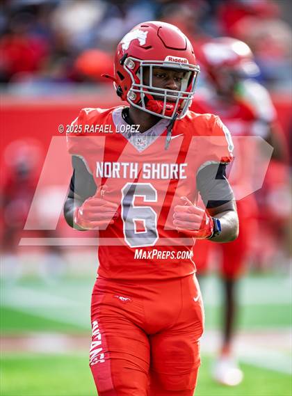 Thumbnail 2 in North Shore vs. Cypress Falls (UIL 6A D1 Football Regional) photogallery.