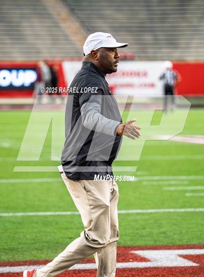 Thumbnail 1 in North Shore vs. Cypress Falls (UIL 6A D1 Football Regional) photogallery.