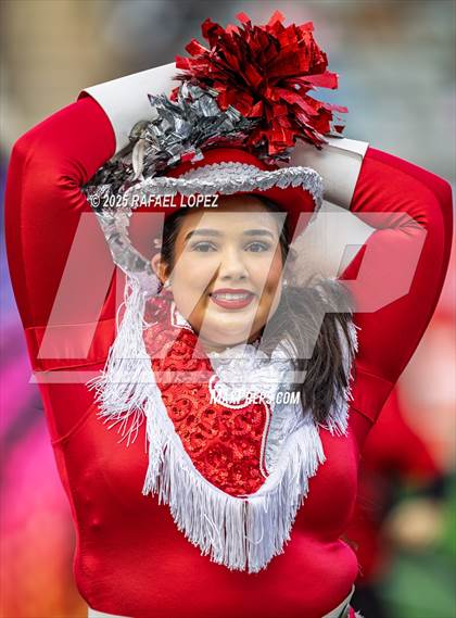 Thumbnail 1 in North Shore vs. Cypress Falls (UIL 6A D1 Football Regional) photogallery.