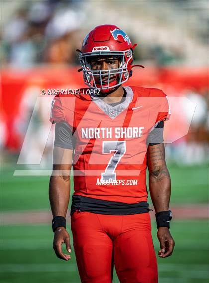 Thumbnail 1 in North Shore vs. Cypress Falls (UIL 6A D1 Football Regional) photogallery.